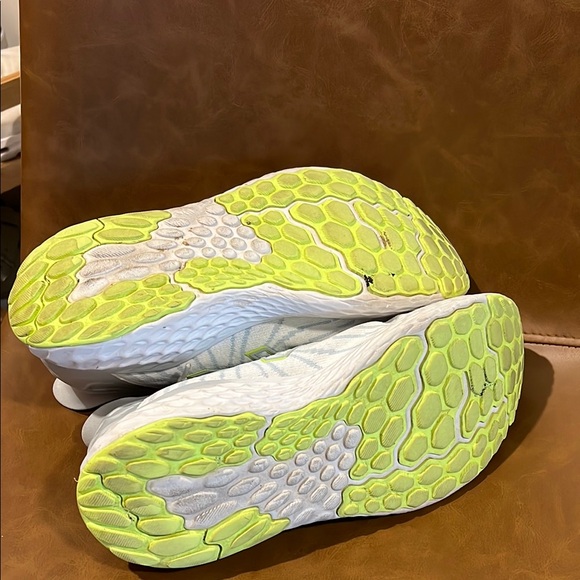 New Balance White and Neon Green Running Shoes - Picture 4 of 5